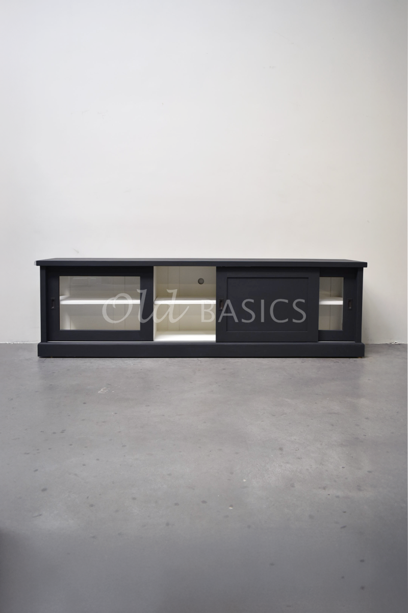 Detail van Dressoir Bordeaux, 3 deuren, RAL7021, grijs, zwart, materiaal hout